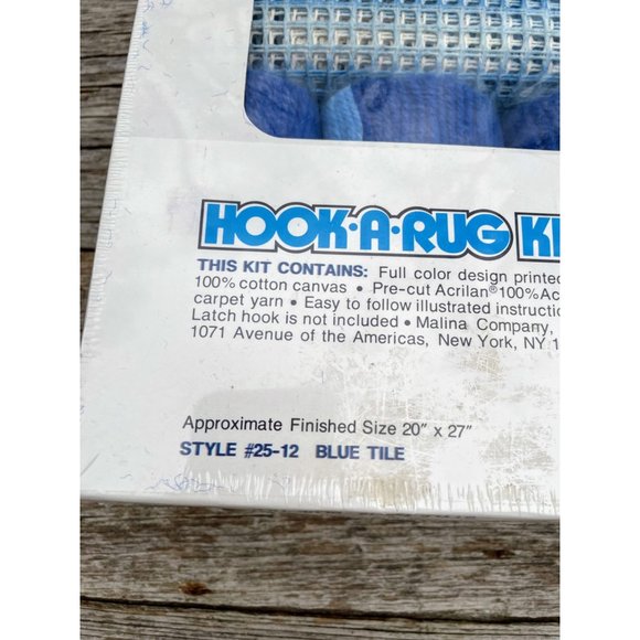 Vintage Latch Hook rug kit Blue White Geometric Boho NOS New 20x27" - Picture 5 of 8